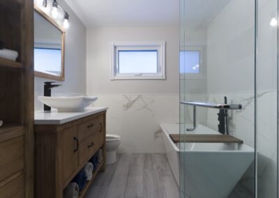 Niakwa Main Bathroom Renovation – 2020 Renomark Silver Award Winner